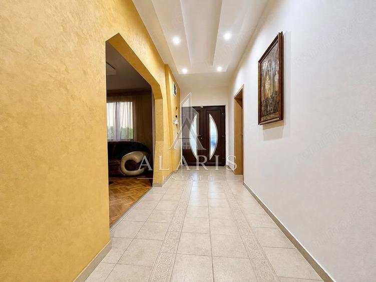 Casă cu 6 camere cu Teren 1063 Mp în Aradului