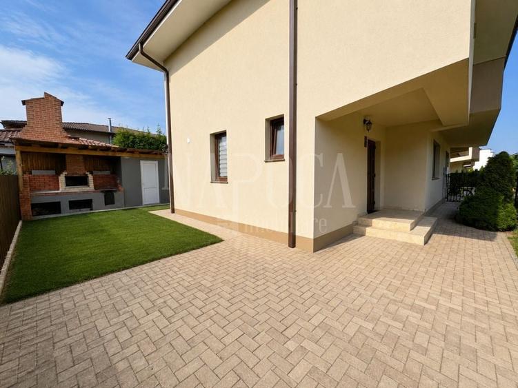 Duplex cu 4 camere cu Canalizare în Florești