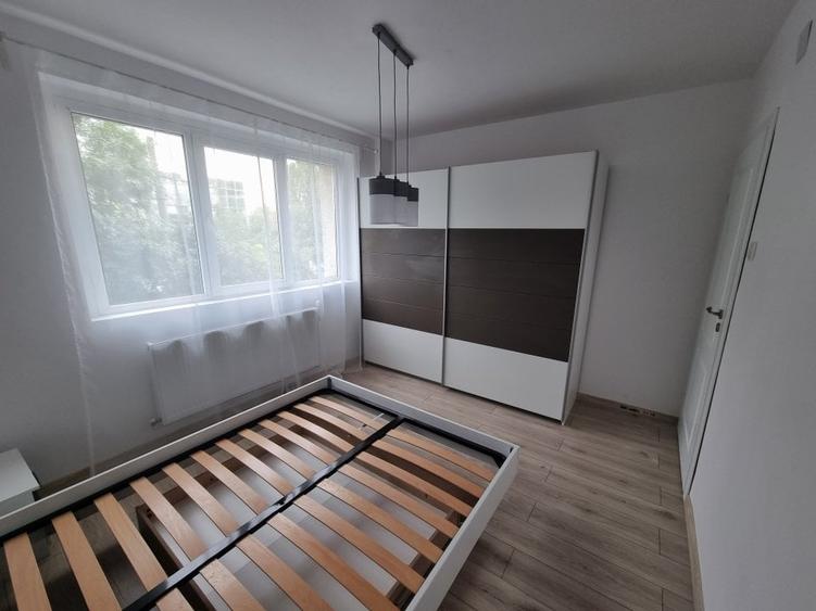 Apartament cu 2 camere semidecomandat, mobilat în Grivița