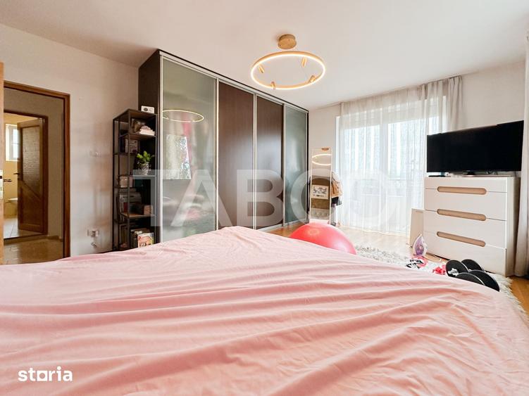 Apartament cu 3 camere semidecomandat în Andrei Mureșanu
