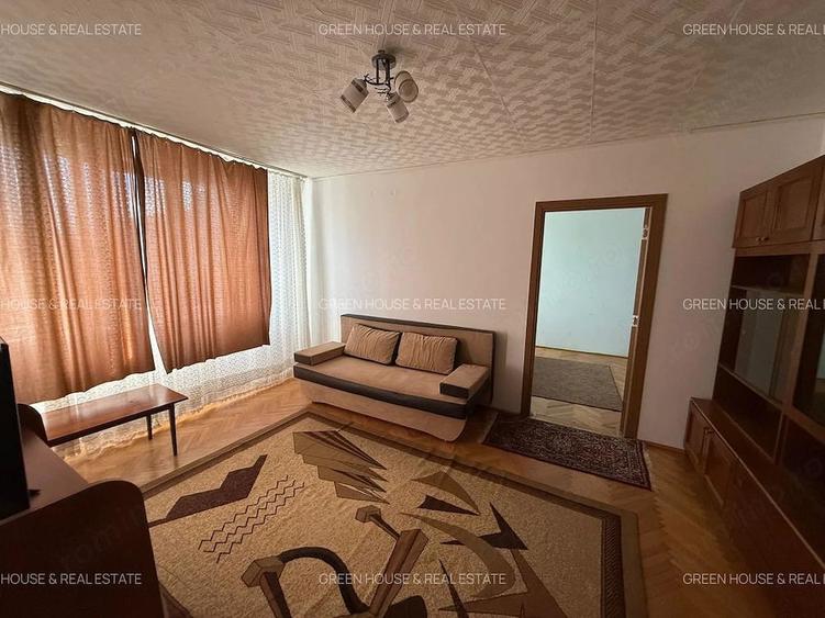 Apartament cu 2 camere semidecomandat în Piața Centrală
