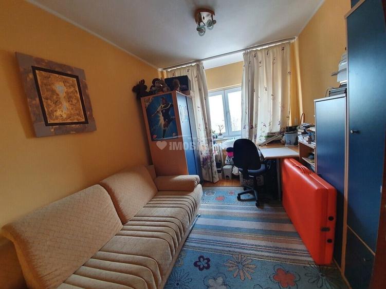 Apartament cu 2 camere semidecomandat, mobilat în Beller