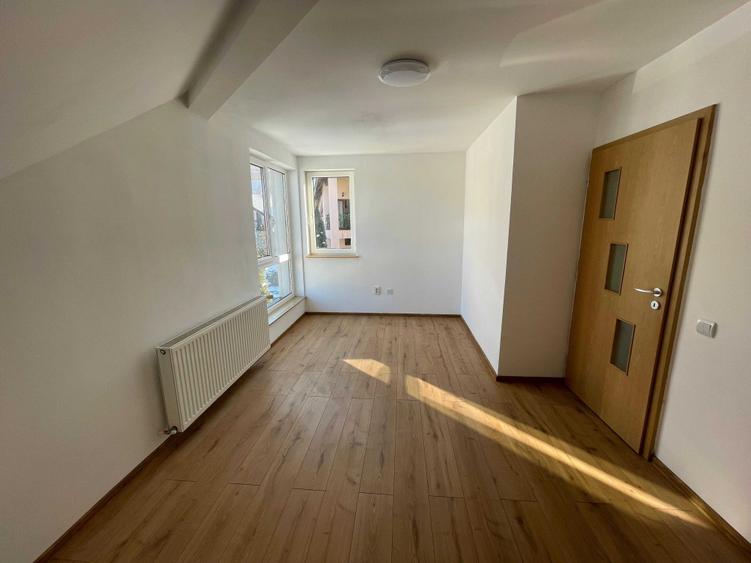 Casă cu 3 camere cu Teren 90 Mp în Noua