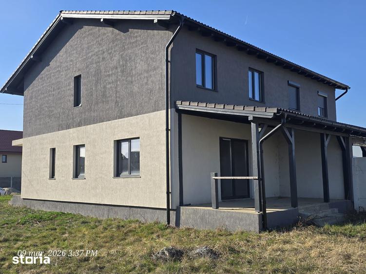 Casă cu 3 camere cu Teren 64 Mp în Gara de Nord