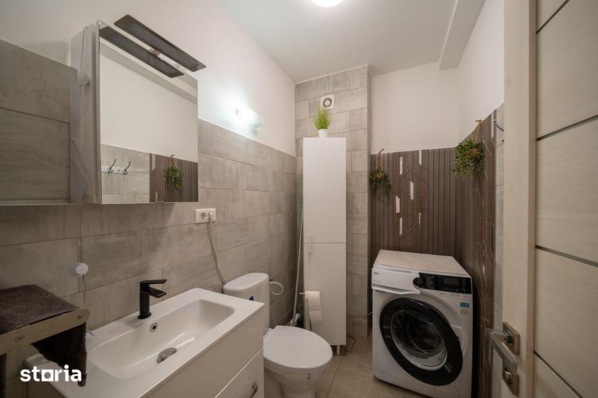 Casă cu 5 camere decomandat cu Teren 60 Mp în Central