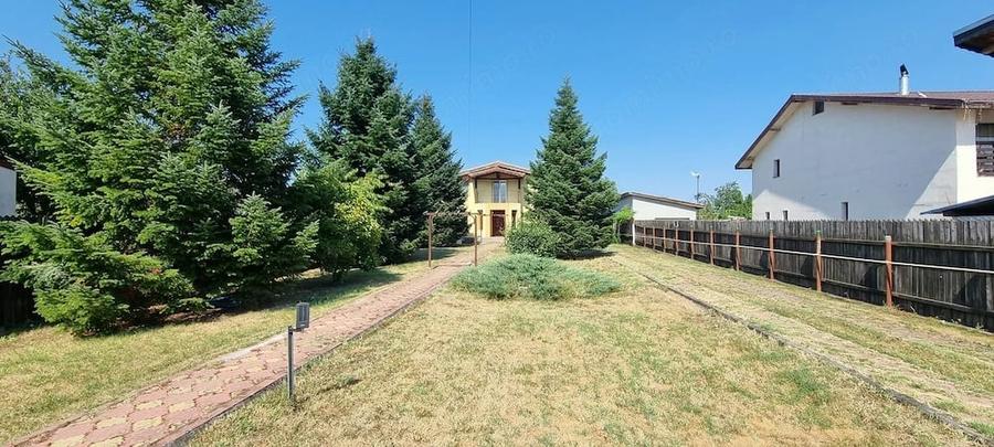 Casă cu Teren 1260 Mp în Buda