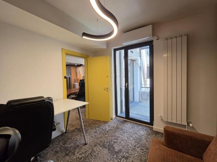 Birou, de 310 mp, în Arcul de Triumf