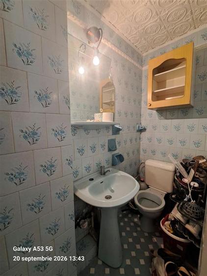Apartament cu 3 camere decomandat în Basarabia