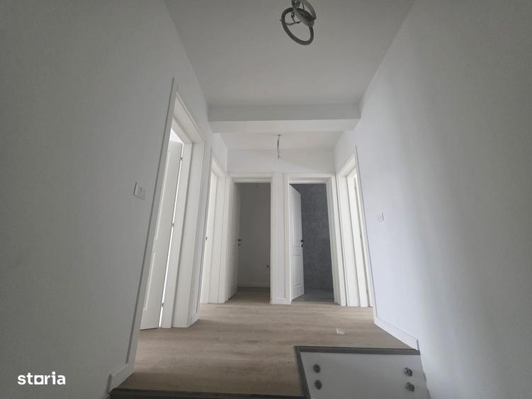 Apartament cu 4 camere în Bucium