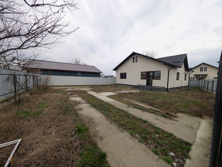 Casă individuală cu 2 camere cu Teren 315 Mp în Hemeiuș