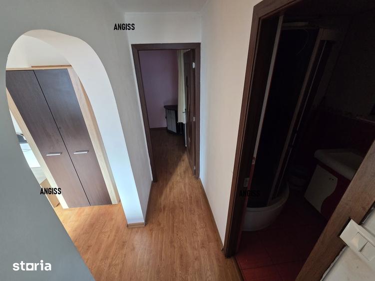 Apartament cu 3 camere în Spitalului