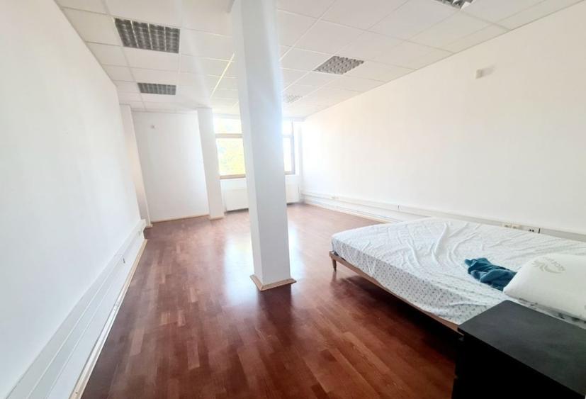 Casă individuală cu 12 camere cu Garaj în Inel II