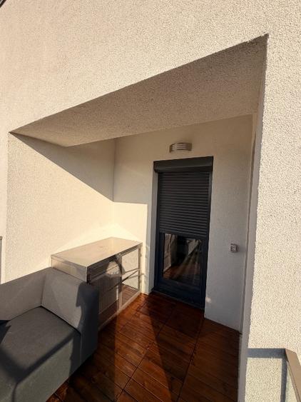 Apartament cu 4 camere, mobilat în P-ta Presei Libere