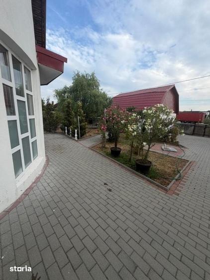 Casă cu 3 camere cu Teren 2900 Mp în Ghioroiu