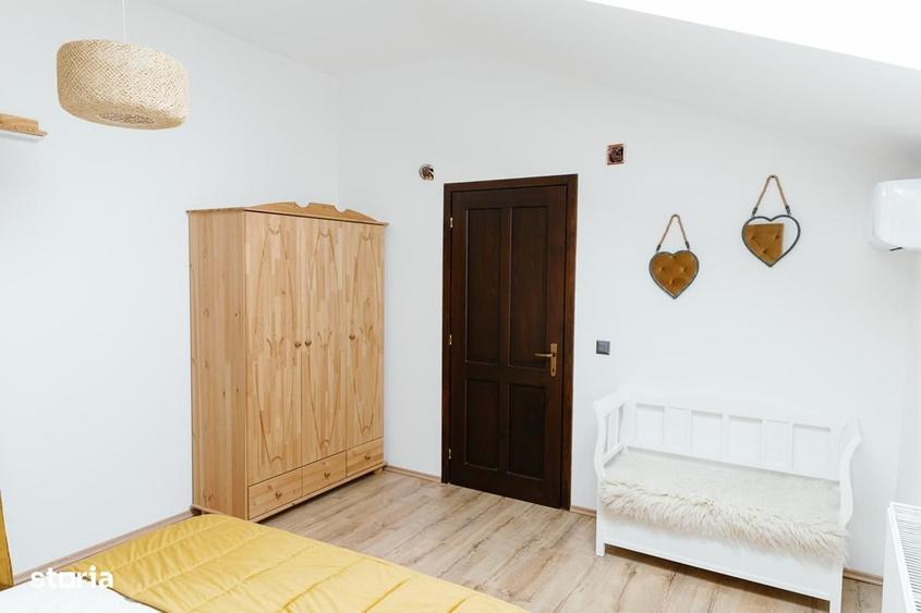 Casă cu 4 camere cu Teren 2000 Mp în Central