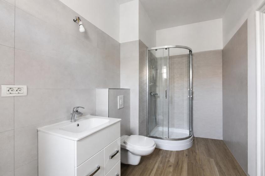Casă individuală cu 12 camere cu Canalizare în Calea Dumbrăvii