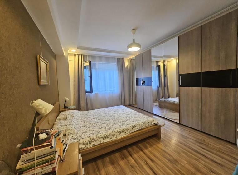 Apartament cu 3 camere semidecomandat, mobilat în Pipera — fotografia 3