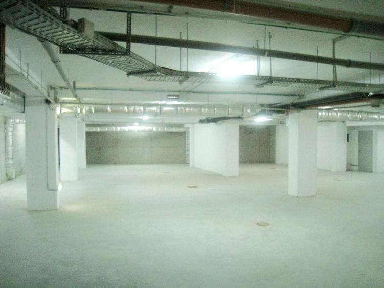 Birou, de 1,312 mp, în P-ta Presei Libere