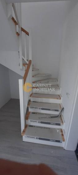 Duplex cu 4 camere cu Canalizare în Valea Adâncă