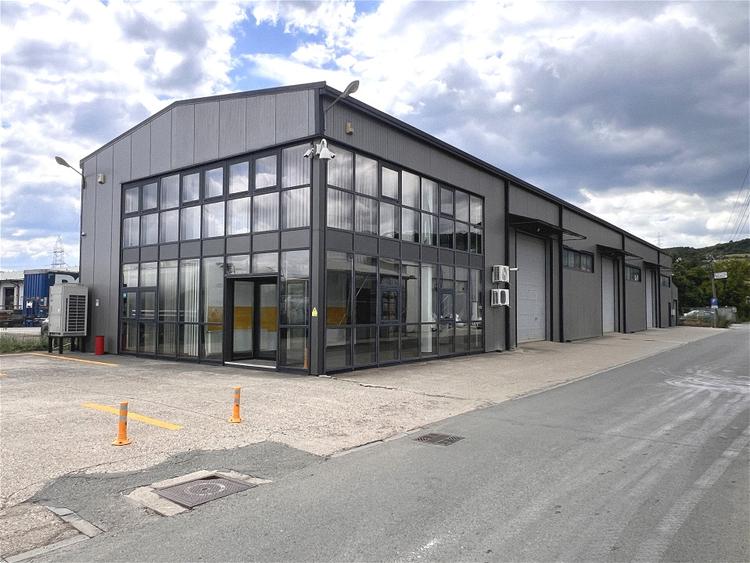 Spațiu industrial, de 592 mp, în Florești