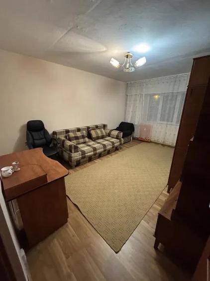 Apartament cu 2 camere decomandat, mobilat în Nicolina