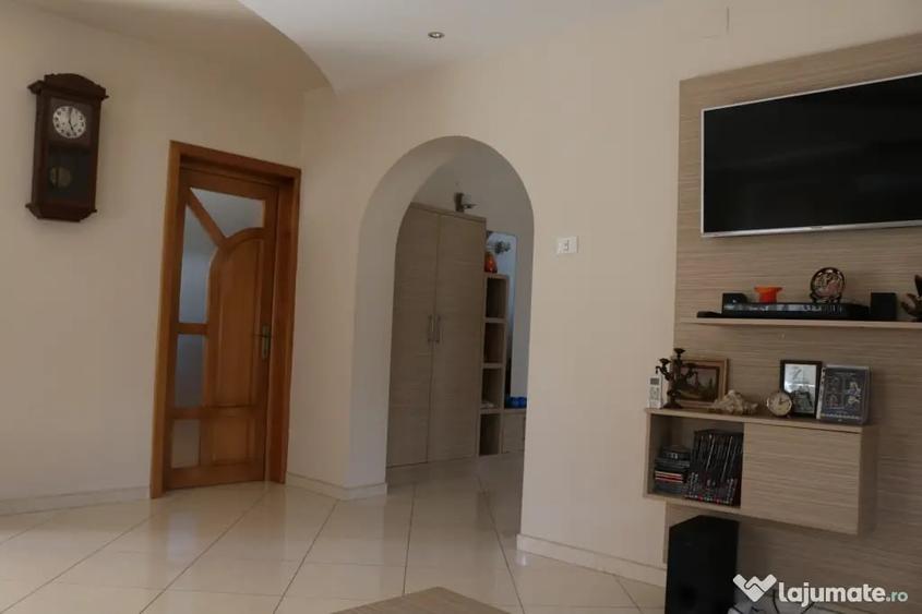 Casă cu 7 camere în Obor