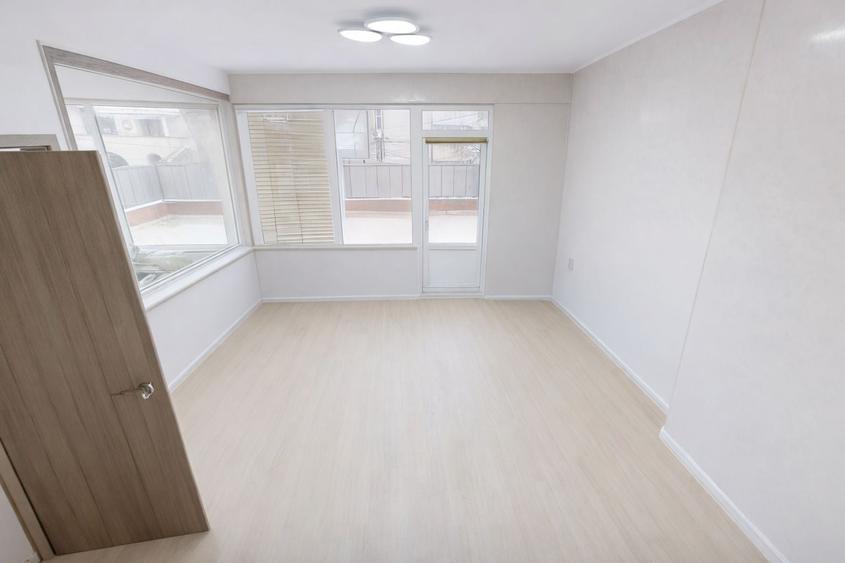 CAPITOL - B-dul. Mamaia - Apartament cu 4 camere si terasa de 80 mp. - 11