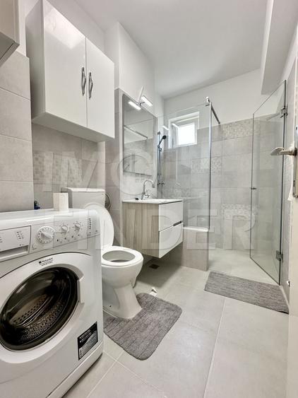Apartament cu 3 camere decomandat, mobilat în Central
