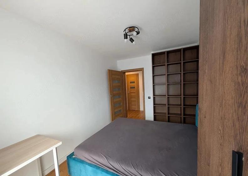 Apartament cu 3 camere decomandat în Drumul Taberei