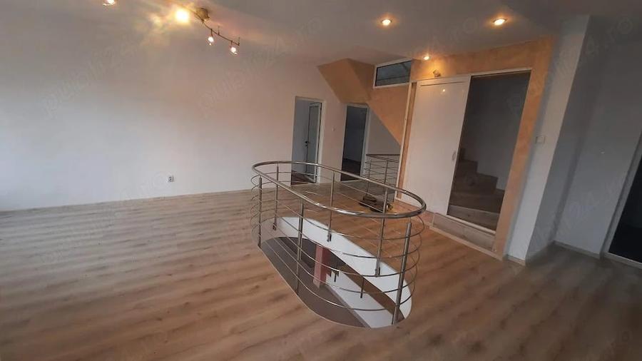 Casă cu Teren 500 Mp în Mocira