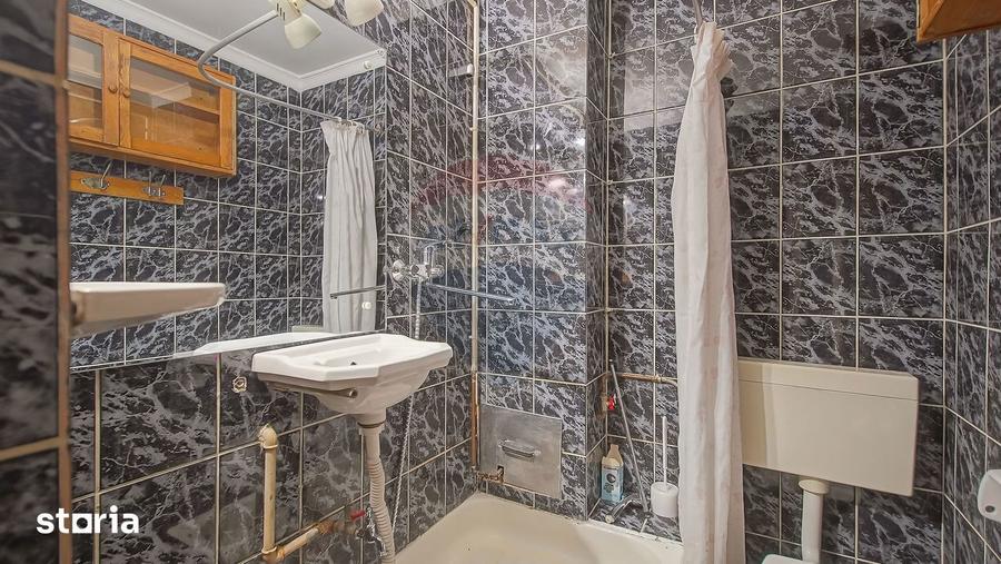 Apartament cu 4 camere decomandat, mobilat în Vlahuță