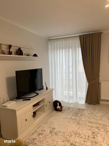Casă cu 4 camere cu Teren 550 Mp în Central