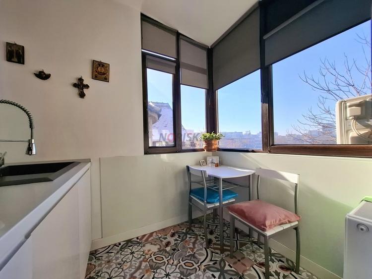 Apartament cu 4 camere semidecomandat, mobilat în Dorobanți