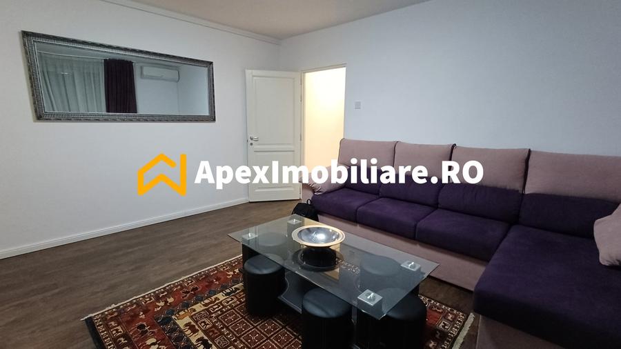 Apartament cu 3 camere semidecomandat, mobilat în Unirii