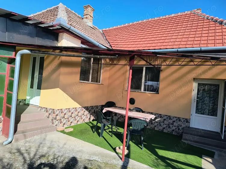 Casă cu 3 camere cu Teren 1200 Mp în Periam