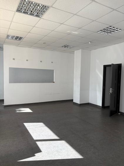 Spațiu comercial, de 105 mp, în Moșilor