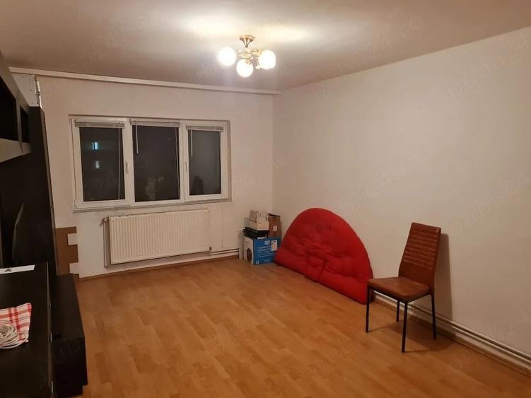 Apartament cu 2 camere decomandat în Răcădău