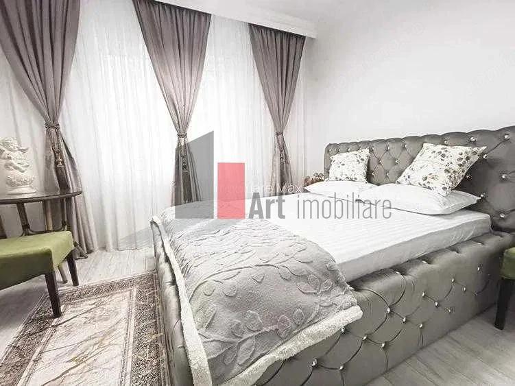 Apartament cu 3 camere decomandat în Politehnica