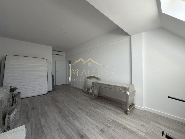 Apartament cu 3 camere decomandat în Aviației