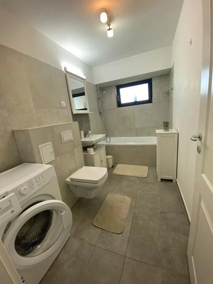 Apartament cu 2 camere decomandat în Girocului