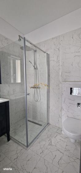 Casă cu 4 camere cu Teren 453 Mp în Vărăști