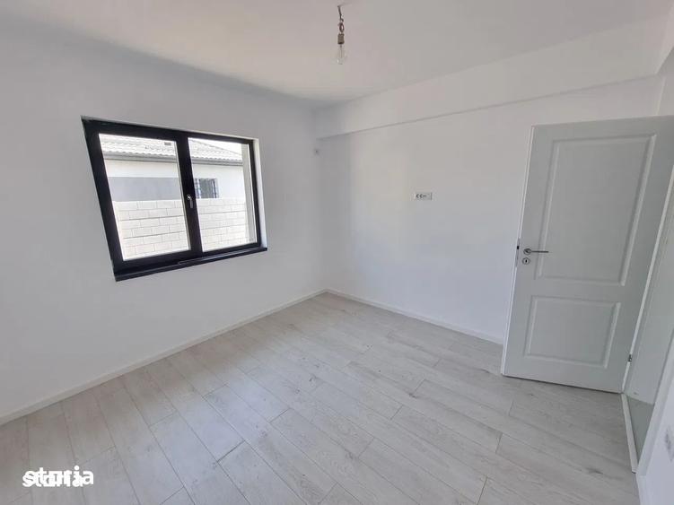 Casă cu 3 camere cu Teren 300 Mp în Lunca Cetățuii