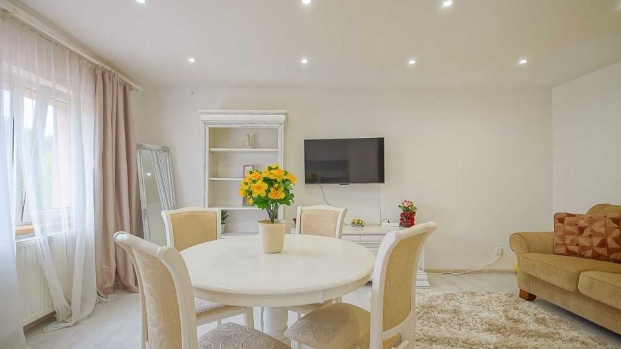 Apartament cu 2 camere decomandat în Răcădău