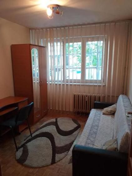 Apartament cu 3 camere semidecomandat în Cotroceni