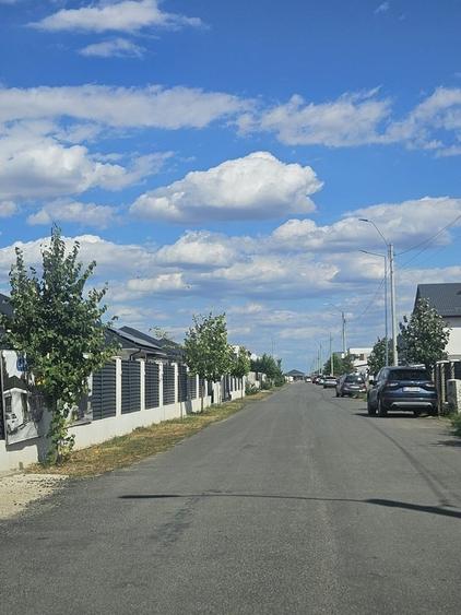 Casă cu 3 camere cu Teren 250 Mp în Tunari