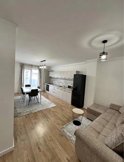 Apartament cu 2 camere semidecomandat, mobilat în Florești — fotografia 1