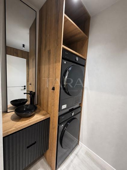 Apartament cu 3 camere semidecomandat, mobilat în Baciu