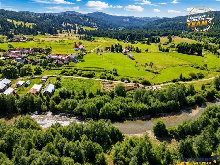 Teren Construcții intravilan de 5500 mp, în Comandău