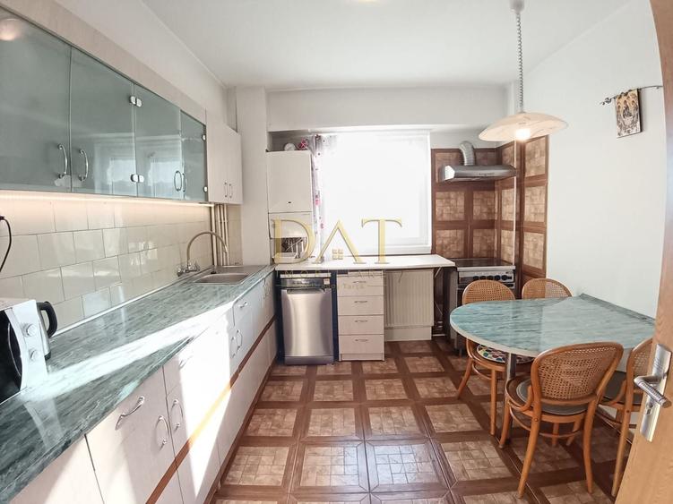 Apartament cu 4 camere în Central