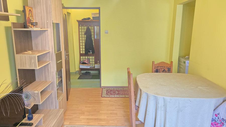 Apartament cu 2 camere semidecomandat în Dacia